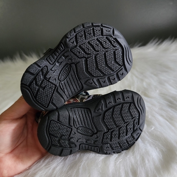 *NIB* Keen Infant Newport H2 Sandals in Neighbors Print - Picture 8 of 8